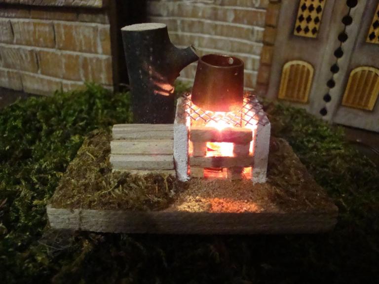 Feuerstelle mit Kupfertopf